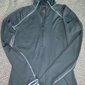 nike pro sports pullover !!